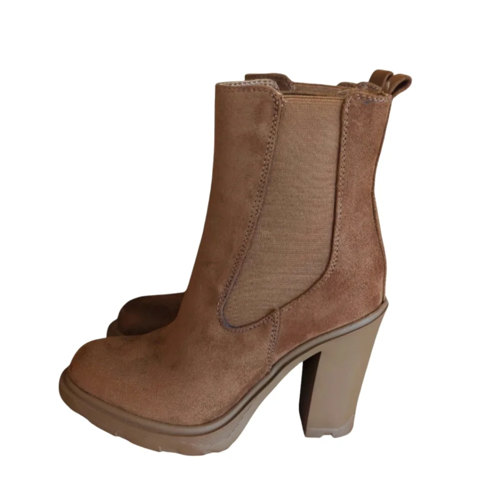 Nine West Ream Chunky Heel Suede Chelsea Ankle Boots 7M Brown - Picture 9 of 14